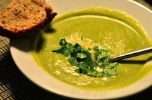 Load image into Gallery viewer, English Peas Seeds, Green Arrow, Heirloom, Organic, Non gmo, Up to 11 Sweet Peas in Every Plump Pod